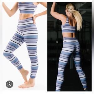 ZYIA Striped Light N Tight 7/8 Leggings Size 4